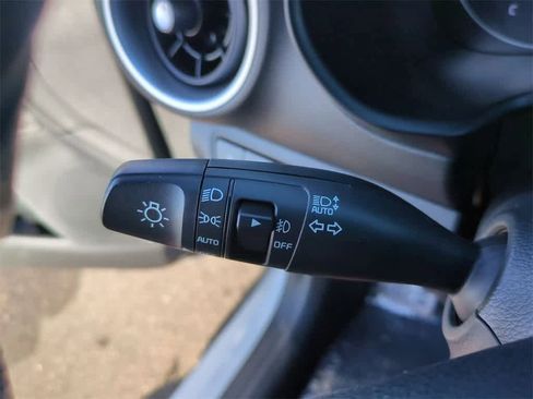 Used 2024 Kia Forte GT-Line w/ GT-Line Premium Package image 19