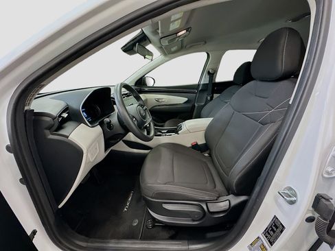Used 2023 Hyundai Tucson SE image 13