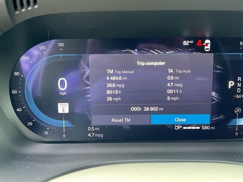 Used 2023 Volvo XC60 B5 Plus w/ Protection Package Premier image 14