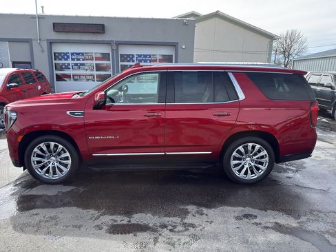 Used 2024 GMC Yukon Denali w/ Advanced Technology Package image 1