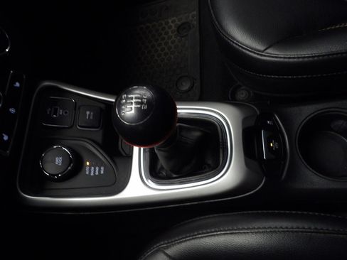 Used 2018 Jeep Compass Latitude w/ Cold Weather Group image 31