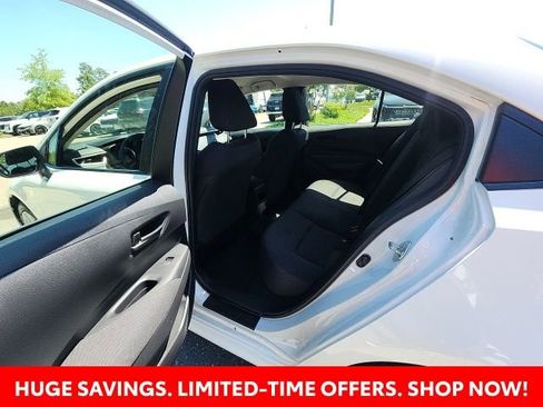 Used 2022 Toyota Corolla LE FWD image 18