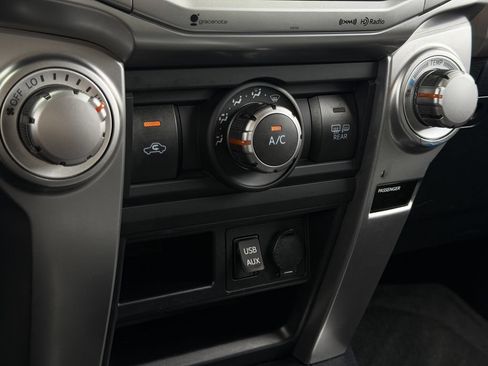 Used 2017 Toyota 4Runner SR5 Premium RWD image 21