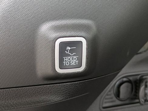 New 2025 Jeep Grand Cherokee Summit image 14