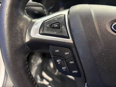 Used 2015 Ford Fusion SE w/ Equipment Group 201A FWD image 15