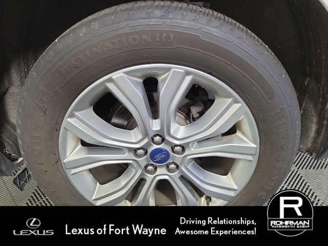 Used 2020 Ford Edge Titanium AWD/4WD image 11