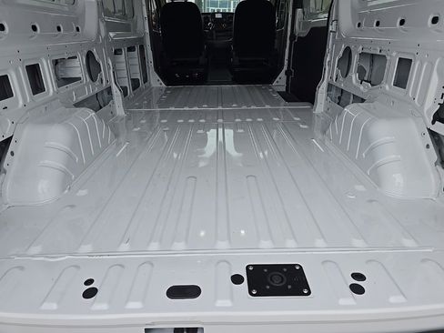 New 2025 Ford Transit 250 148 Medium Roof image 12
