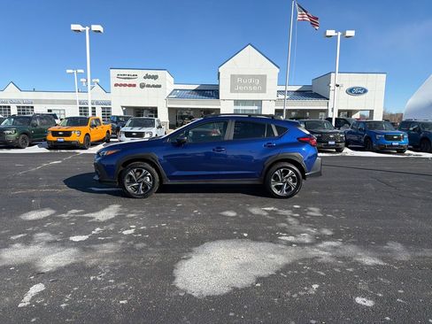 Used 2024 Subaru Crosstrek 2.0i Premium AWD/4WD image 2
