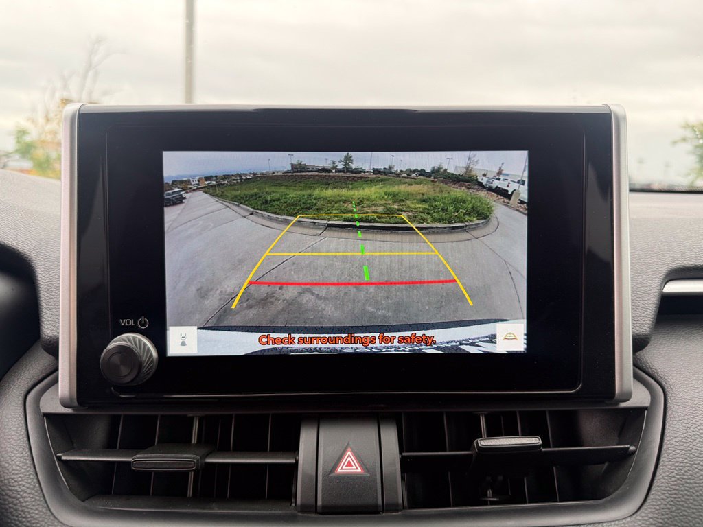 Used 2025 Toyota RAV4 LE AWD/4WD image 16