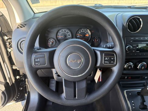 Used 2016 Jeep Compass Sport w/ Power Value Group FWD image 28