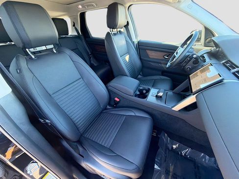 Used 2025 Land Rover Discovery Sport S image 15