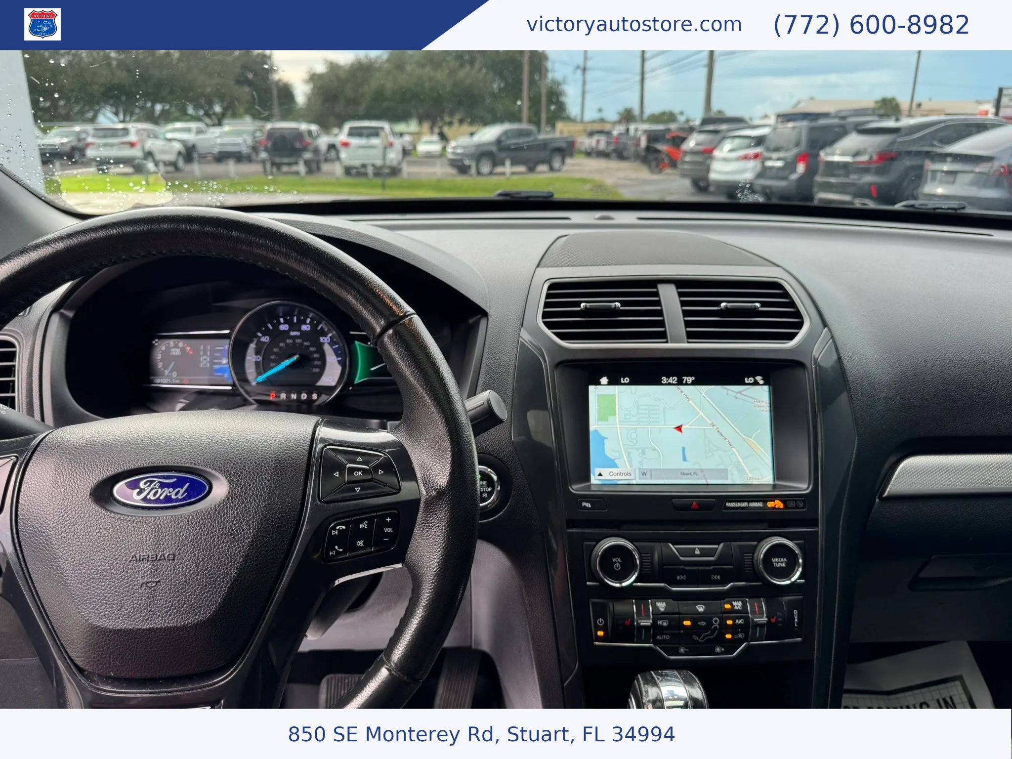 Used 2018 Ford Explorer XLT w/ Equipment Group 202A AWD/4WD image 27