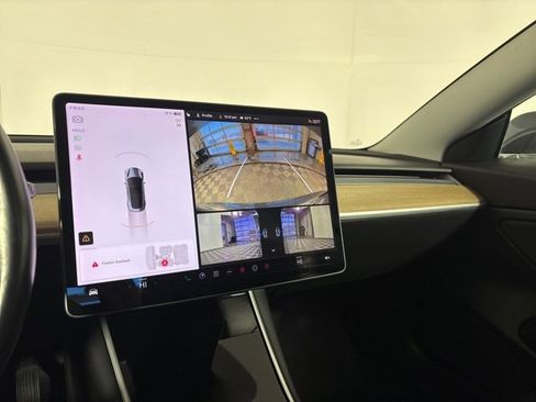 Used 2018 Tesla Model 3 Long Range image 12