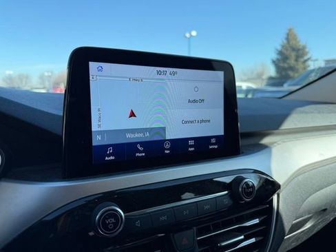 Used 2020 Ford Escape SE image 16