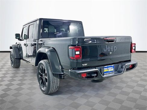 Used 2022 Jeep Gladiator Overland image 5