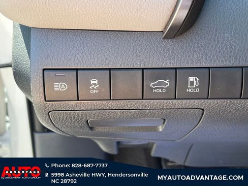 Used 2022 Toyota Camry LE image 12