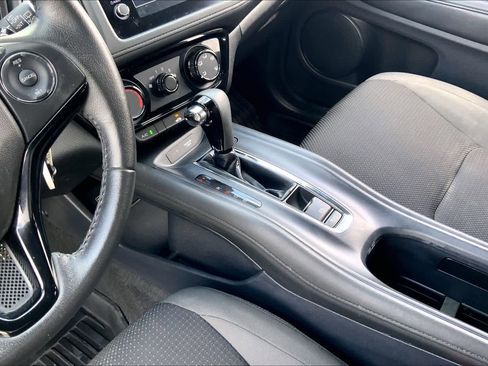 Used 2022 Honda HR-V Sport image 16