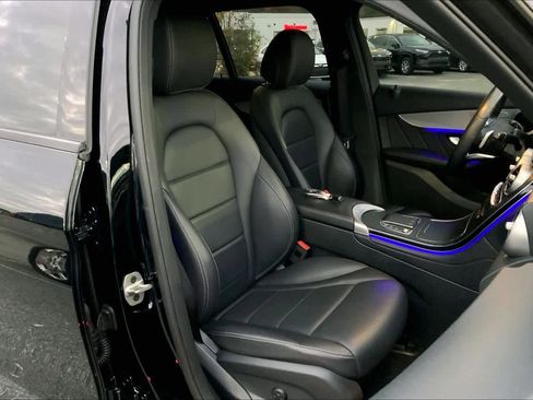 Used 2022 Mercedes-Benz GLC 300 image 9