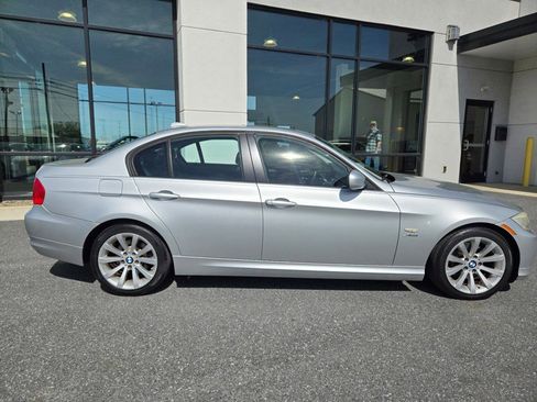 Used 2011 BMW 328i xDrive Sedan image 2