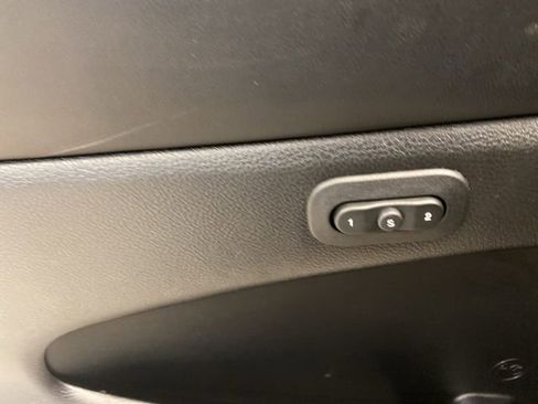 Used 2022 Jeep Grand Cherokee Limited image 34