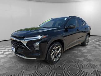 Used 2025 Chevrolet Trax LT FWD video 1