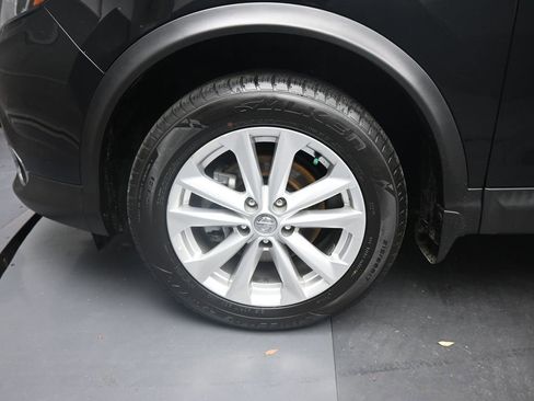 Used 2018 Nissan Rogue Sport SV w/ SV Technology Package image 22