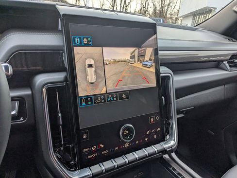 New 2026 GMC Yukon Elevation image 19