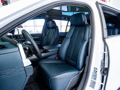 Used 2025 Cadillac Escalade IQ Luxury 2 image 43