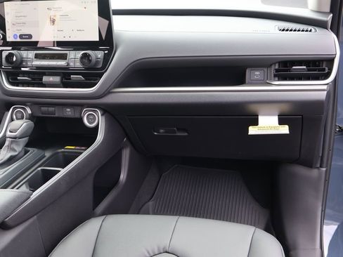 New 2026 Toyota Grand Highlander XLE AWD/4WD image 35