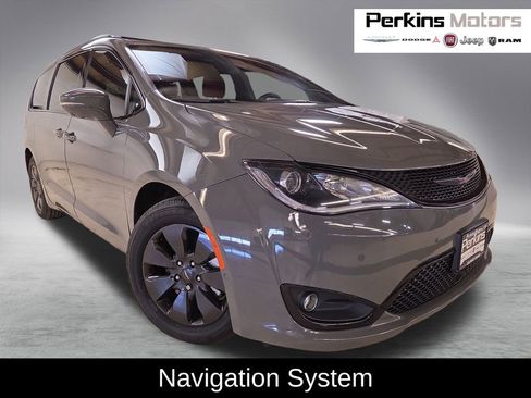 Used 2020 Chrysler Pacifica Limited w/ Quick Oder Package 2EV RED-S image 1