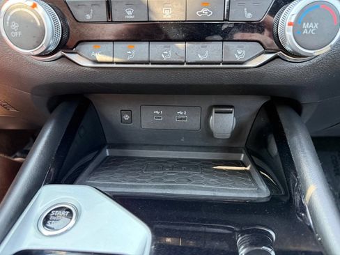 Used 2024 Nissan Altima 2.5 SR w/ SR Premium Package FWD image 30