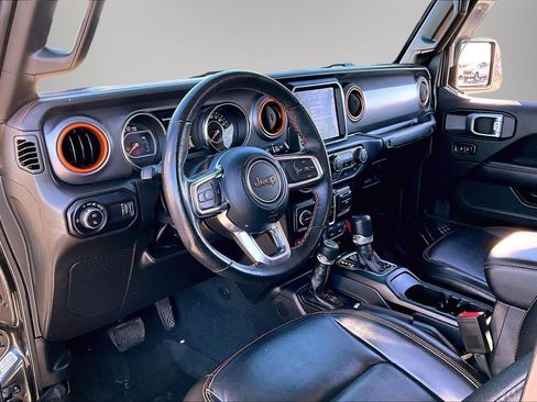 Used 2023 Jeep Gladiator Mojave w/ Cold Weather Group image 18