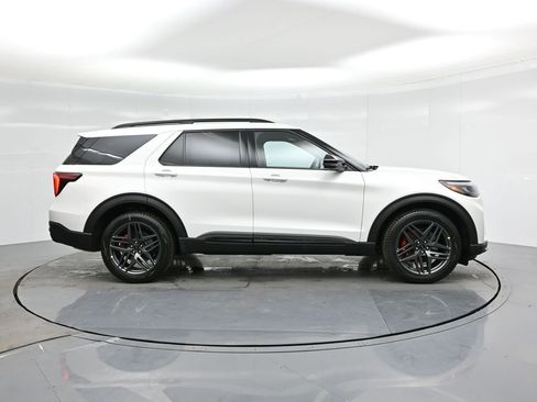 New 2025 Ford Explorer ST w/ Sun And Sound Package image 31