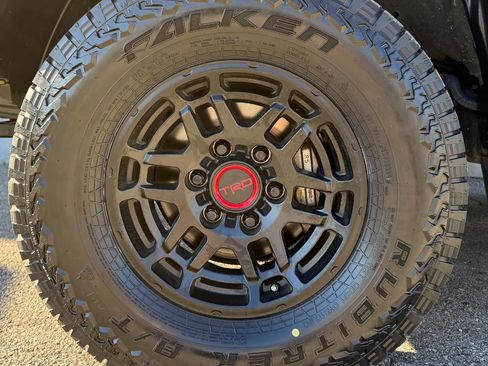 Used 2022 Toyota Tacoma TRD Pro AWD/4WD image 34