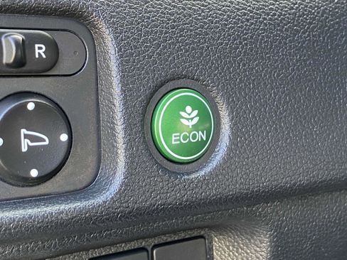 Used 2021 Honda Pilot Touring image 32