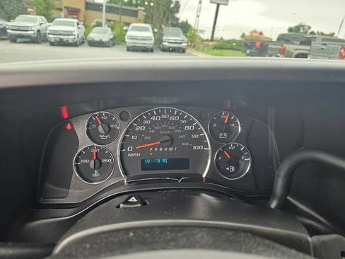 Used 2020 Chevrolet Express 3500 RWD image 18