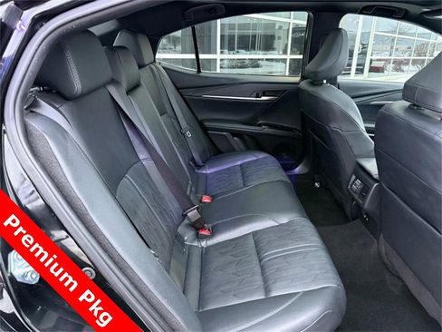 Used 2025 Toyota Camry XSE image 12