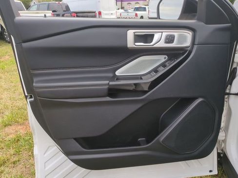 Used 2023 Ford Explorer ST w/ Equipment Group 401A AWD/4WD image 19
