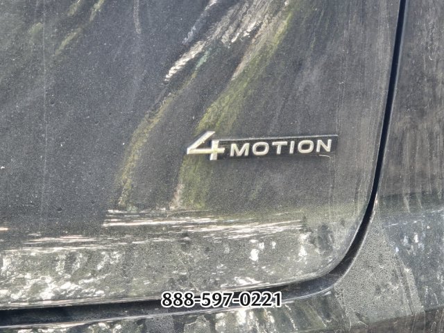 Used 2024 Volkswagen Atlas Cross Sport SEL R-Line AWD/4WD image 6