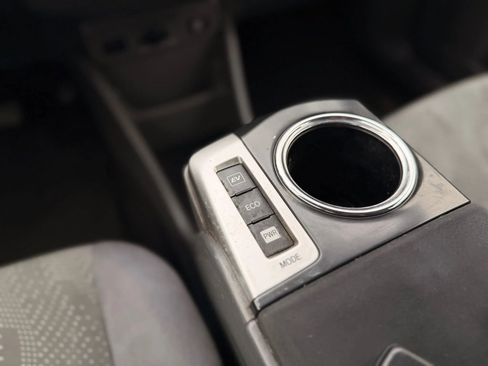 Used 2012 Toyota Prius V Three image 40