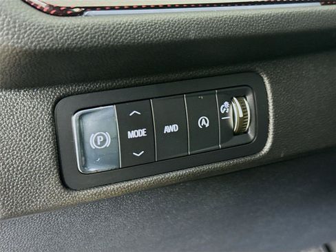 Used 2024 Chevrolet Traverse Z71 AWD/4WD image 12