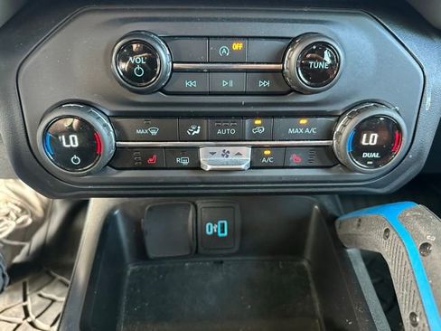 Used 2023 Ford Bronco Black Diamond w/ Sasquatch Package image 18