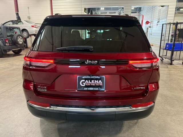 Used 2023 Jeep Grand Cherokee Limited AWD/4WD image 23