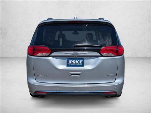 Used 2019 Chrysler Pacifica Limited FWD image 7