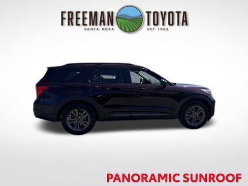 Used 2022 Ford Explorer XLT w/ Equipment Group 202A AWD/4WD image 4