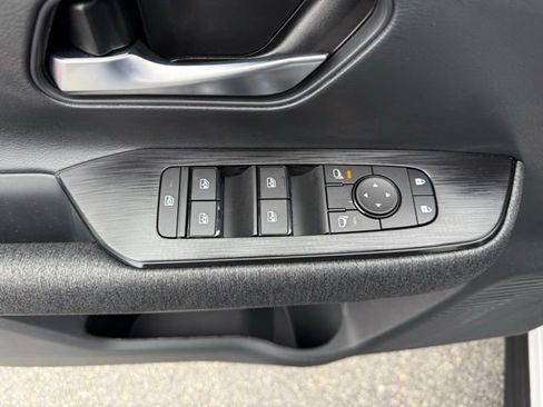 New 2026 Nissan Kicks SV w/ Cold Weather Package image 11