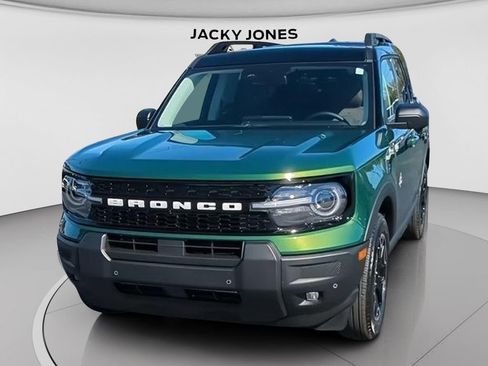 New 2025 Ford Bronco Sport Outer Banks w/ Outer Banks Tech Package+ AWD/4WD image 3
