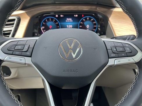 New 2026 Volkswagen Atlas SE FWD image 15