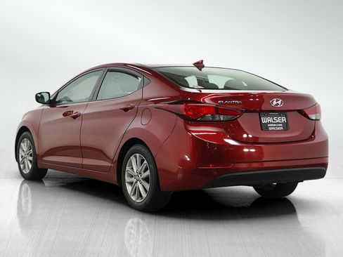 Used 2016 Hyundai Elantra SE w/ Option Group 02 FWD image 3