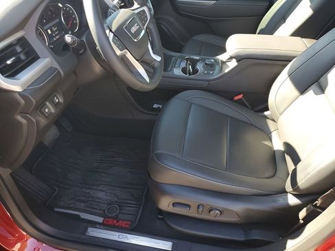 Certified 2023 GMC Acadia SLT image 32